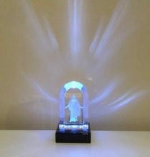 Load image into Gallery viewer, Christus - Petite, 5&quot; Crystal
