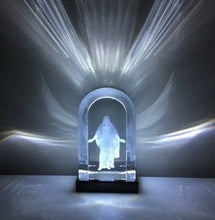 Load image into Gallery viewer, Christus - Small, 6.25&quot; Crystal
